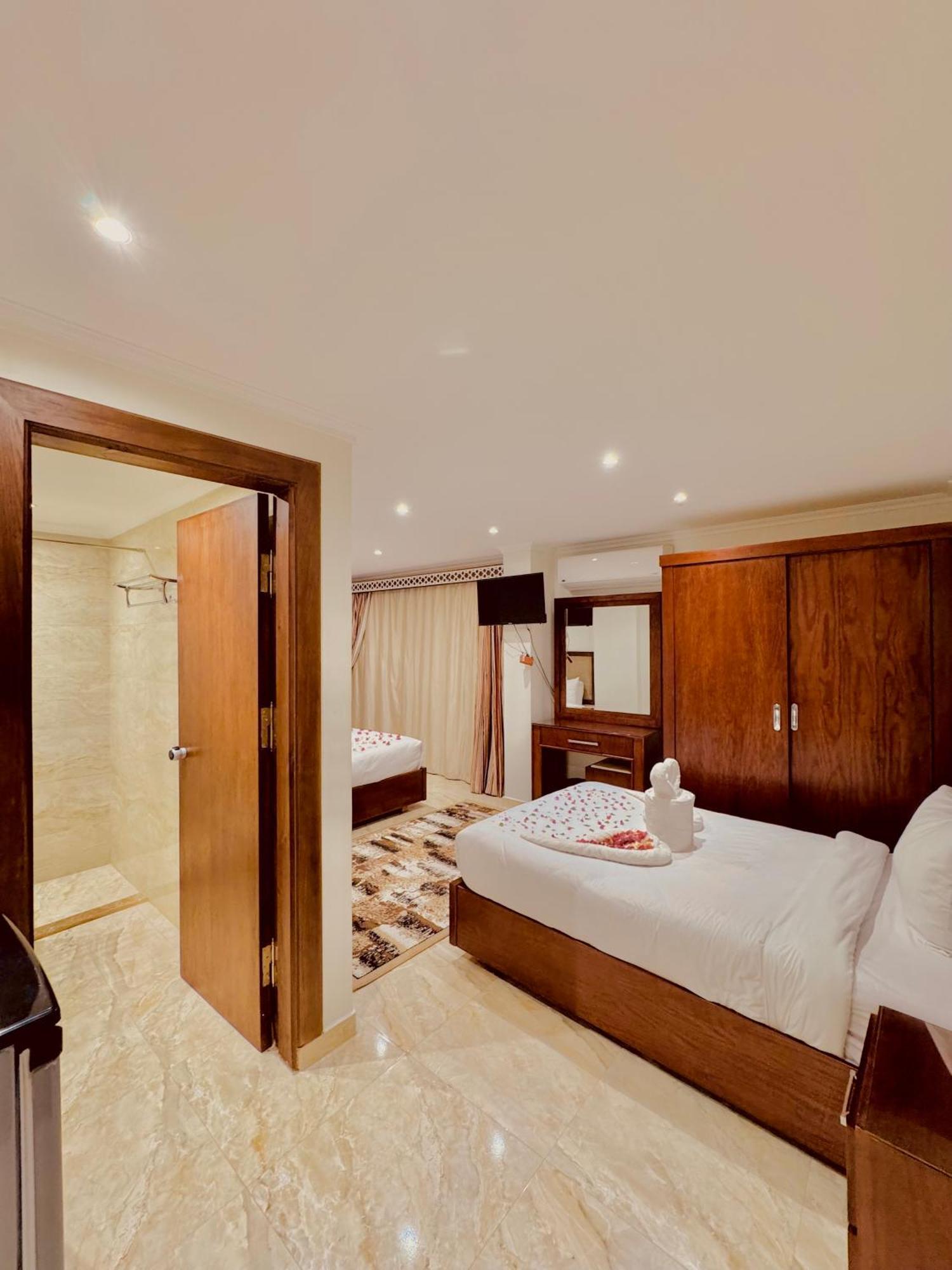 Flower Pyramids Inn Kafret el-Gabal 外观 照片