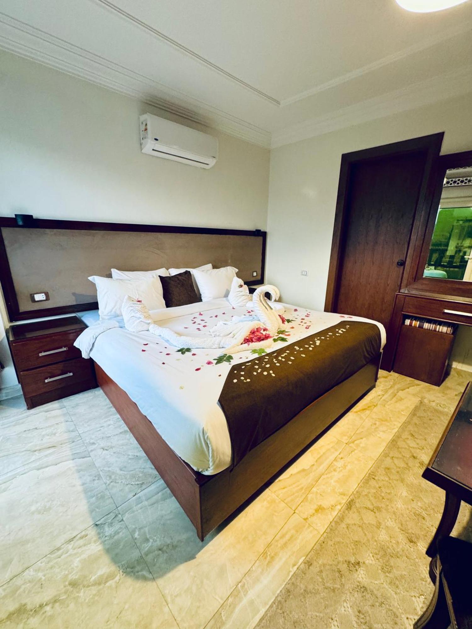 Flower Pyramids Inn Kafret el-Gabal 外观 照片